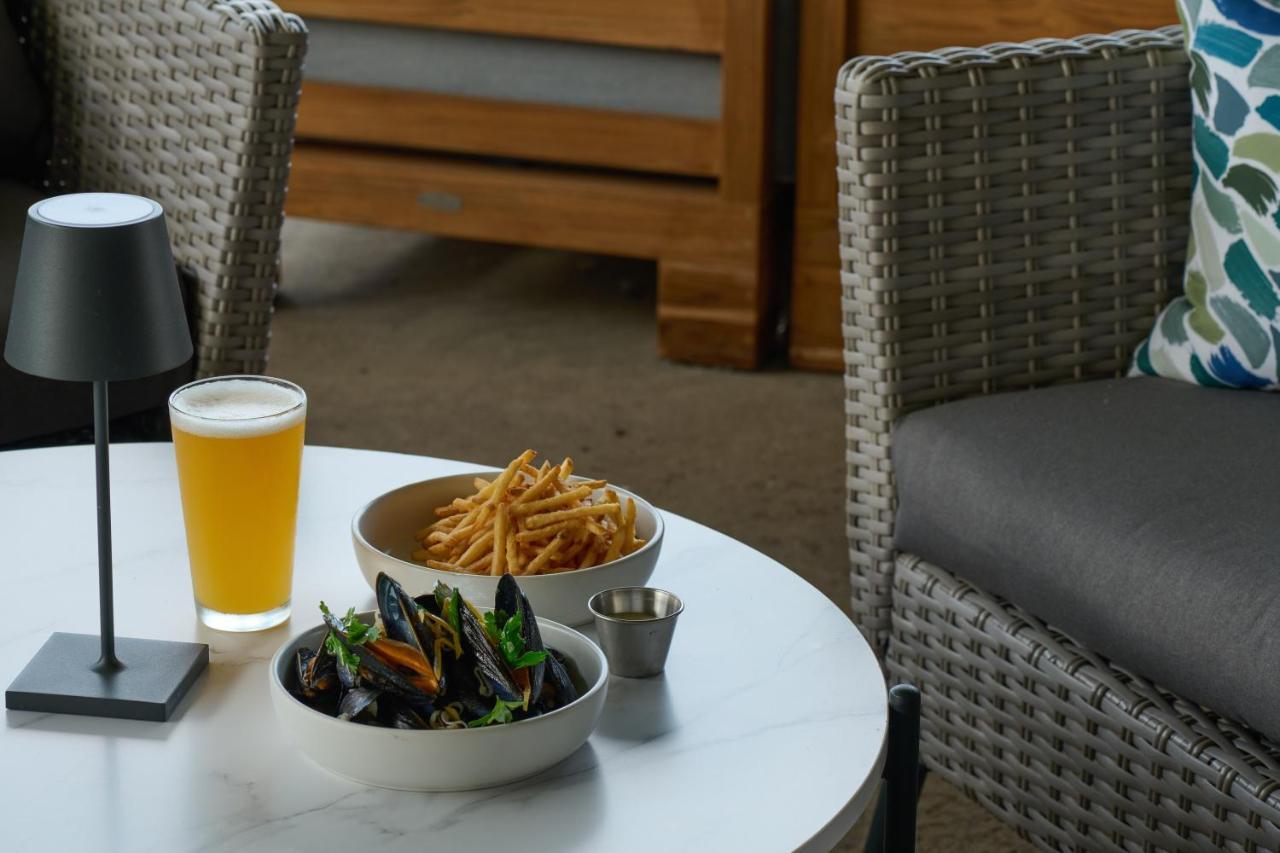 Hutton Brickyards Riverfront Hotel & Venue Kingston Eksteriør billede